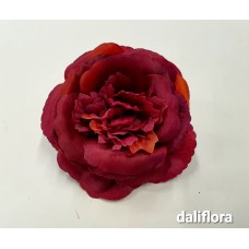 Rožių žiedai. Spalva bordo